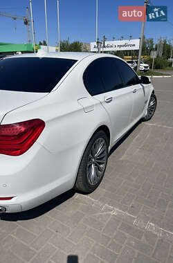 Седан BMW 7 Series 2011 в 