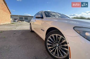 Седан BMW 7 Series 2011 в 