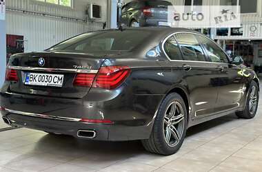 Седан BMW 7 Series 2013 в Ровно