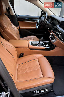 Седан BMW 7 Series 2018 в 