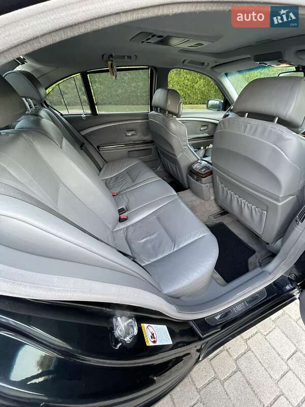 Седан BMW 7 Series 2001 в Львові