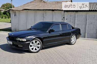 Седан BMW 7 Series 2001 в Шумске