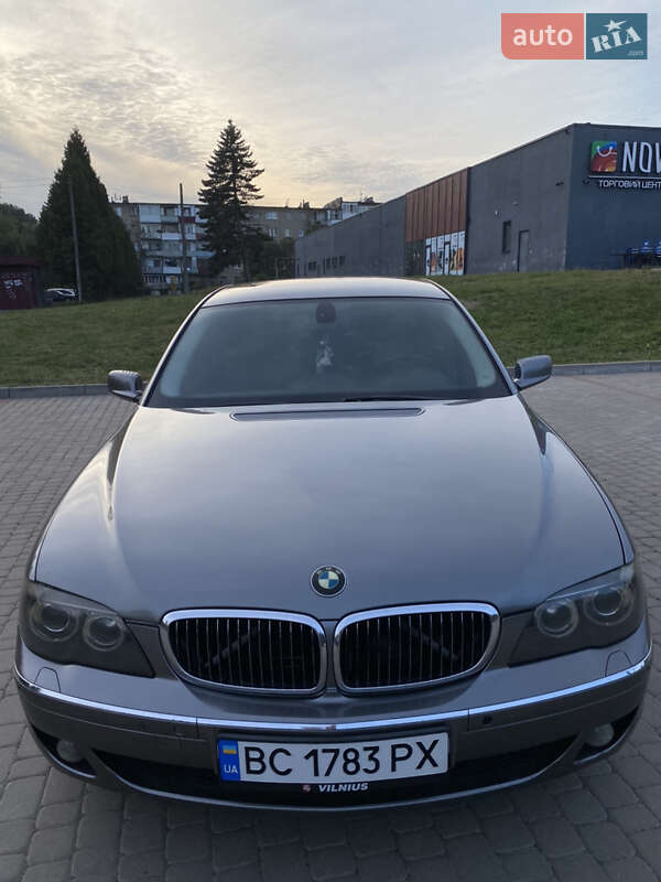 Седан BMW 7 Series 2005 в Новом Роздоле