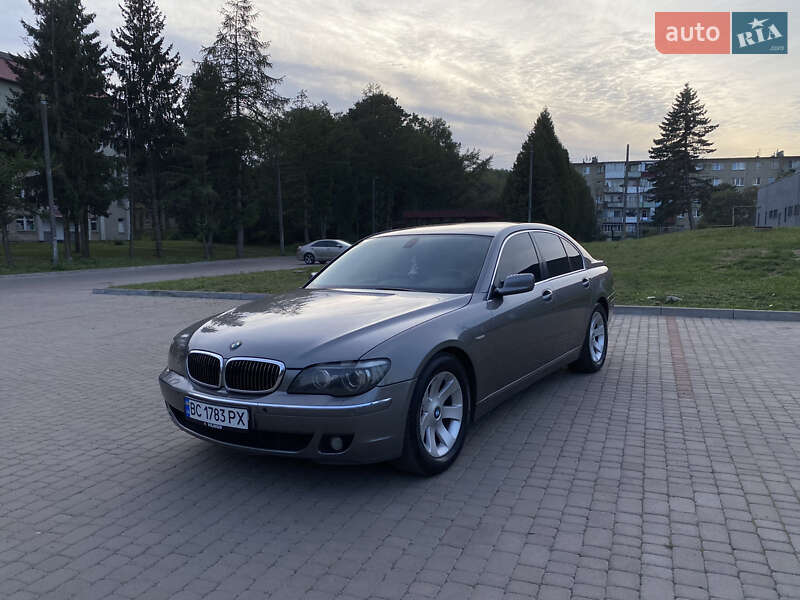 Седан BMW 7 Series 2005 в Новом Роздоле