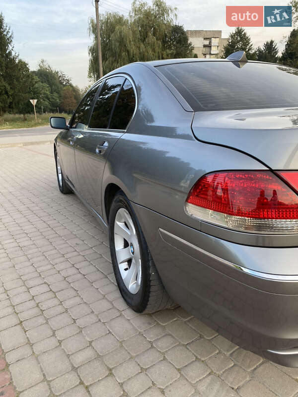Седан BMW 7 Series 2005 в Новом Роздоле