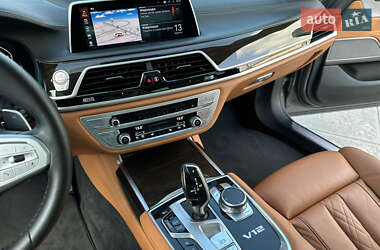 Седан BMW 7 Series 2021 в Киеве