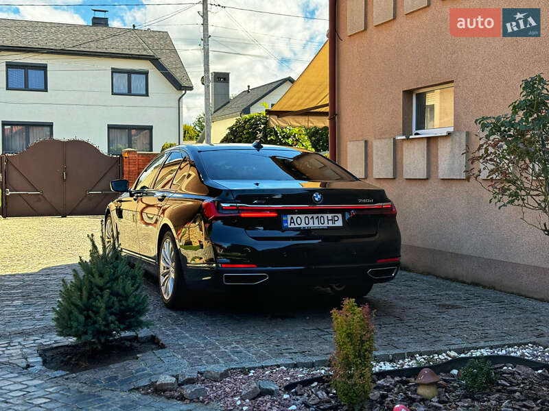Седан BMW 7 Series 2020 в Мукачево