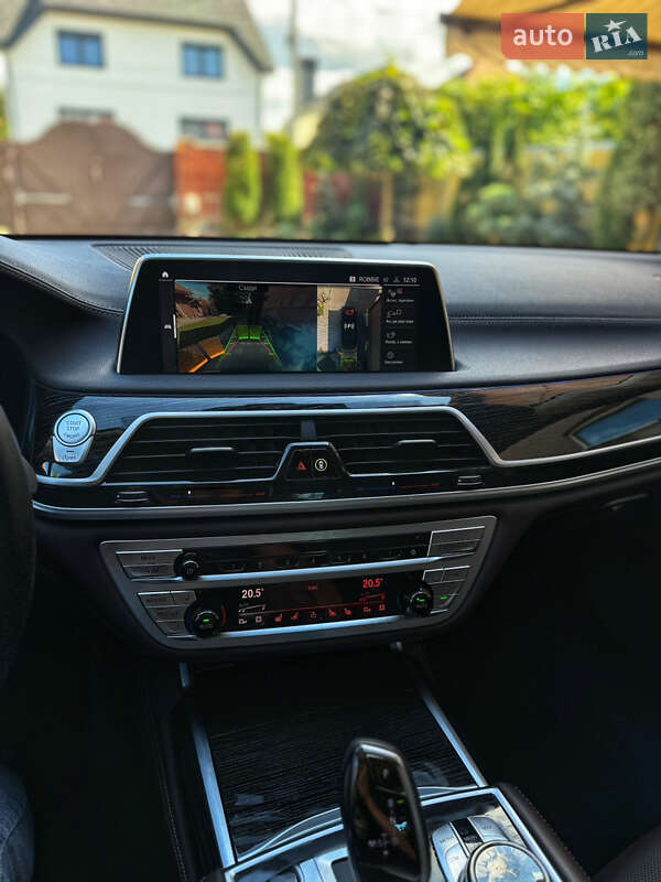 Седан BMW 7 Series 2020 в Мукачево