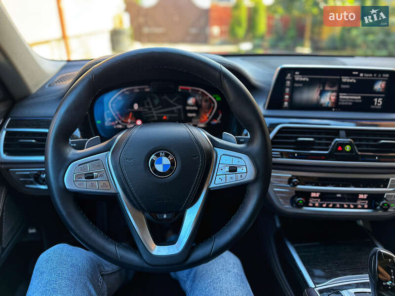 Седан BMW 7 Series 2020 в Мукачево