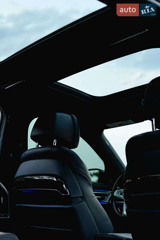 Седан BMW 7 Series 2015 в Днепре