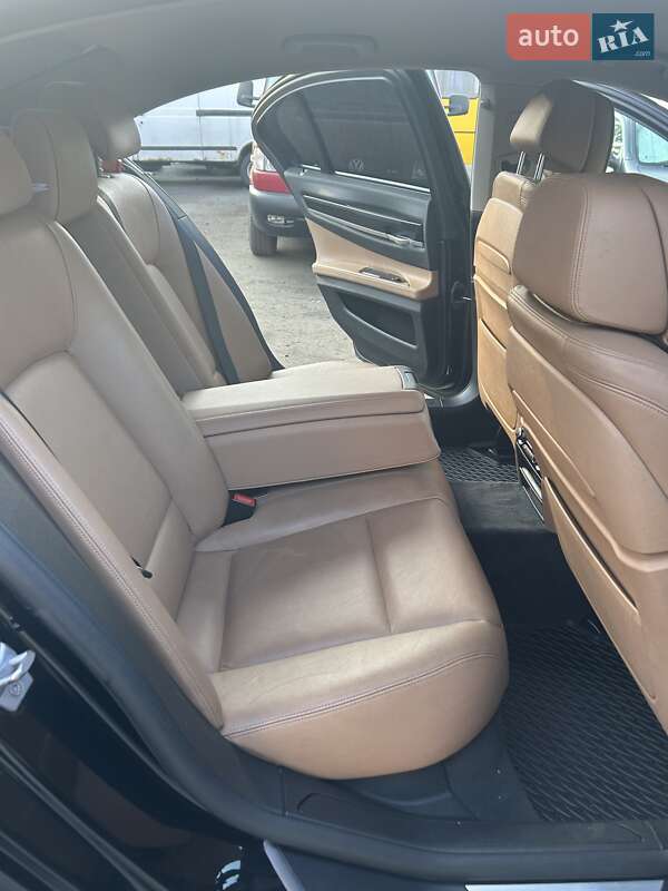 Седан BMW 7 Series 2013 в Киеве