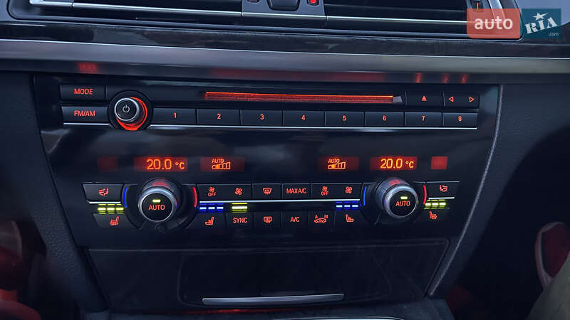 Седан BMW 7 Series 2013 в Чернівцях