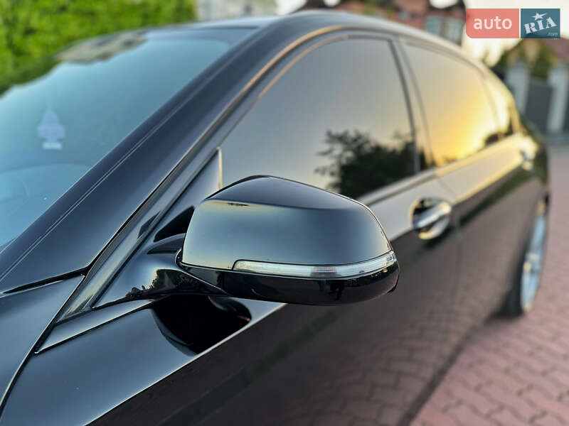 Седан BMW 7 Series 2013 в Чернівцях