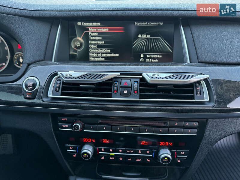Седан BMW 7 Series 2013 в Чернівцях