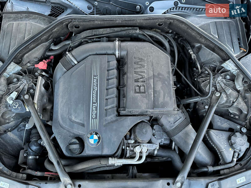Седан BMW 7 Series 2013 в Чернівцях