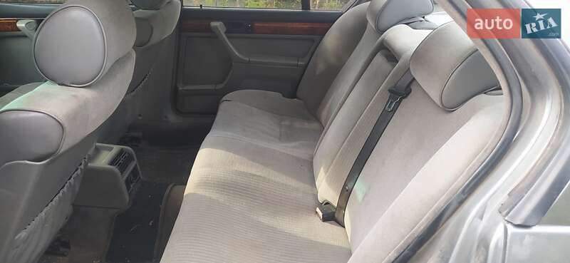 Седан BMW 7 Series 1989 в Фастові