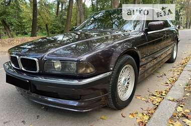 Седан BMW 7 Series 1995 в Черновцах