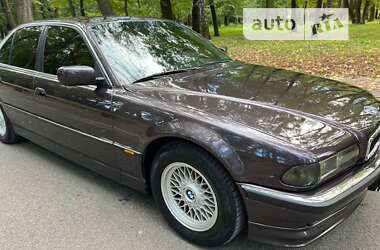 Седан BMW 7 Series 1995 в Черновцах