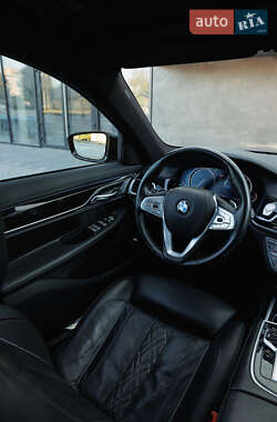 Седан BMW 7 Series 2018 в 