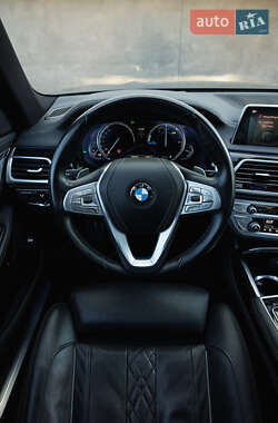 Седан BMW 7 Series 2018 в 