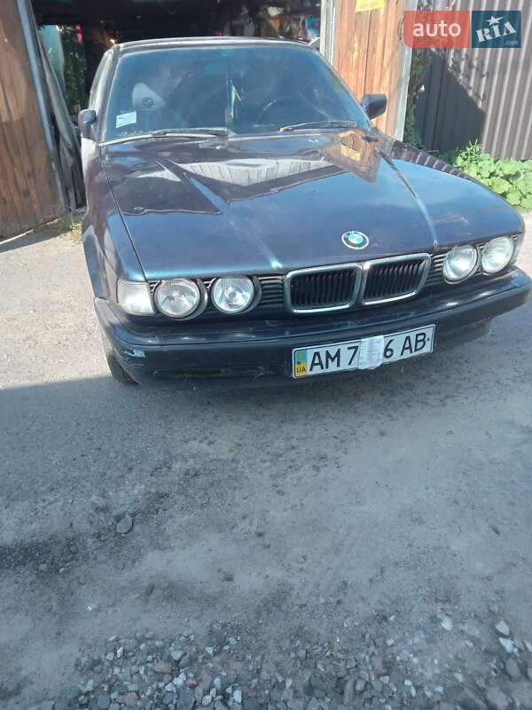 Седан BMW 7 Series 1992 в Житомире