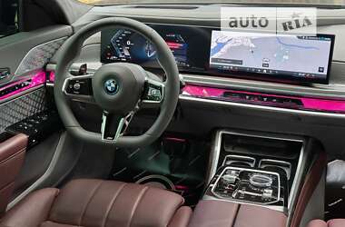 Седан BMW 7 Series 2024 в Киеве