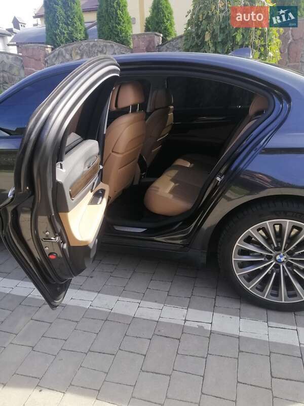 Седан BMW 7 Series 2013 в Львове фото 16 Седан BMW 7 Series 2013 в Львове