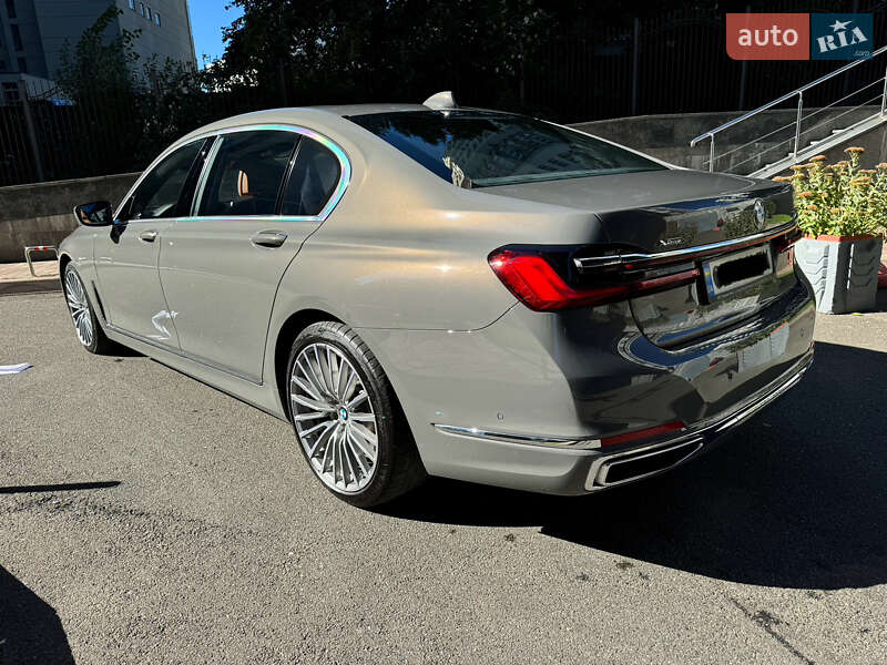 Седан BMW 7 Series 2019 в Чернівцях