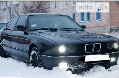 Седан BMW 7 Series 1987 в Стрию