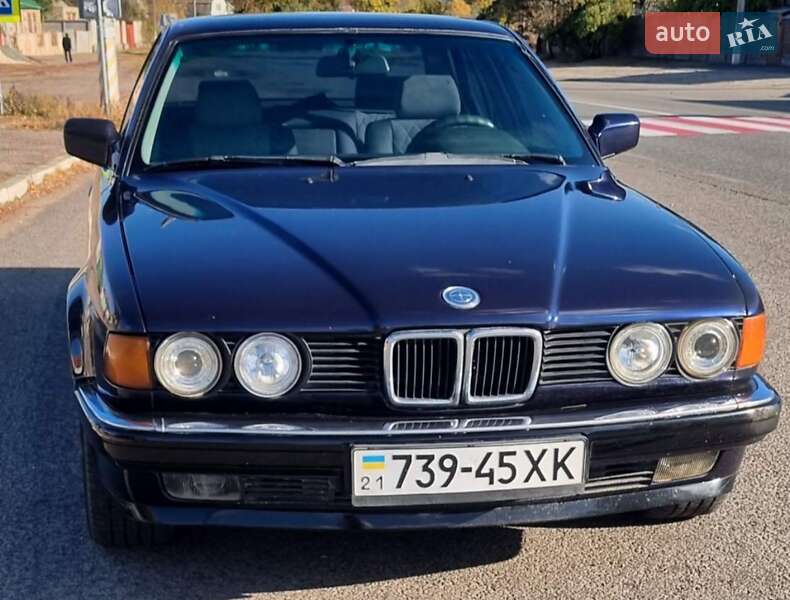 BMW 7 Series 1990