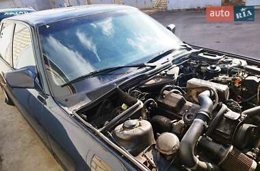 Седан BMW 7 Series 1992 в 
