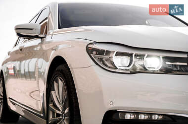 Седан BMW 7 Series 2016 в 