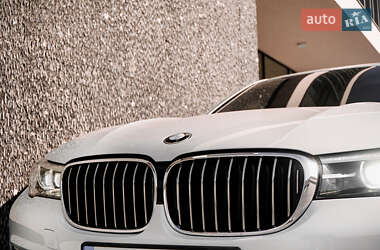 Седан BMW 7 Series 2016 в 