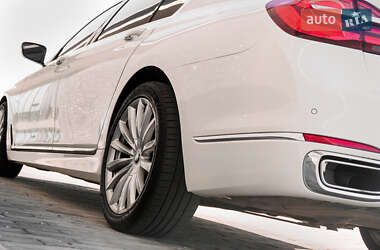 Седан BMW 7 Series 2016 в 