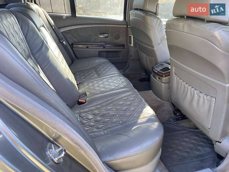 Седан BMW 7 Series 2002 в Немирові