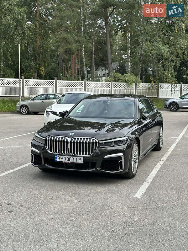 Седан BMW 7 Series 2017 в Львове