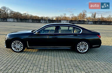 Седан BMW 7 Series 2017 в Львове