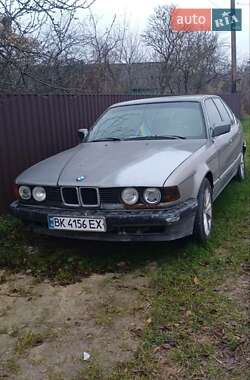 Седан BMW 7 Series 1990 в Житомирі