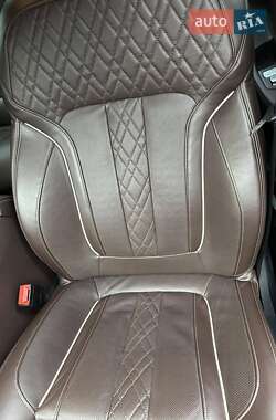 Седан BMW 7 Series 2017 в Виннице