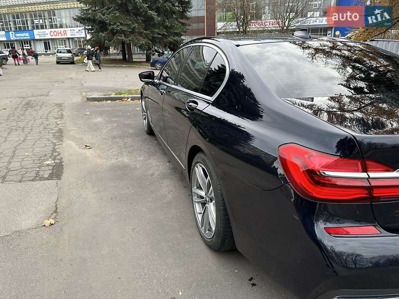 Седан BMW 7 Series 2017 в Виннице