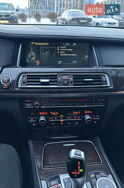 Седан BMW 7 Series 2012 в 