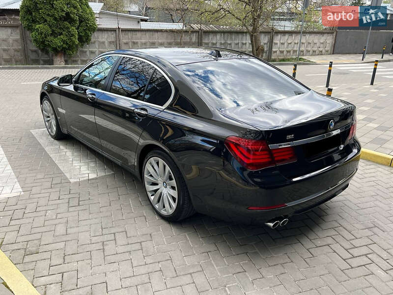 Седан BMW 7 Series 2015 в Львове