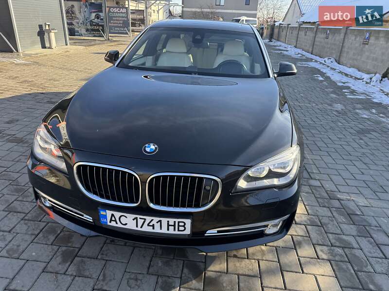 Седан BMW 7 Series 2014 в Черновцах