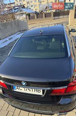 Седан BMW 7 Series 2014 в Черновцах