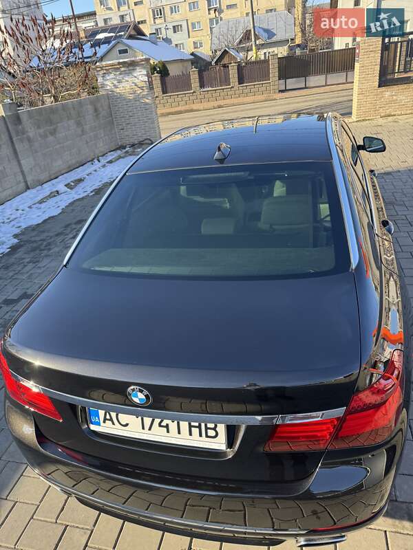 Седан BMW 7 Series 2014 в Черновцах