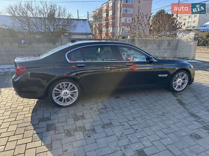 Седан BMW 7 Series 2014 в Черновцах