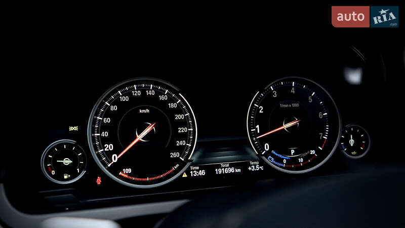 Седан BMW 7 Series 2014 в Львові