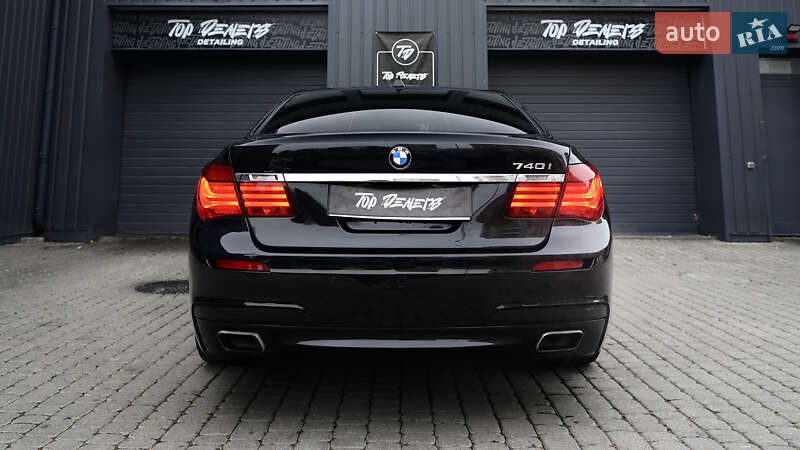 Седан BMW 7 Series 2014 в Львові