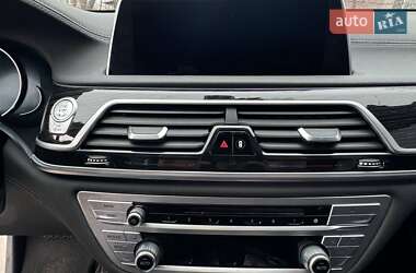 Седан BMW 7 Series 2016 в 