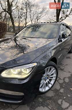 Седан BMW 7 Series 2014 в Львові